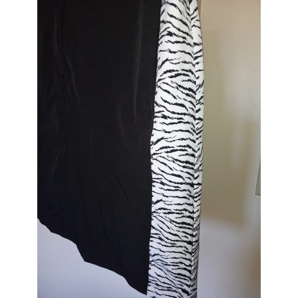 Zenergy Golf by Chico's Zebra Print Side Panel Skort Black White Womens Size 1